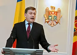 Crin Antonescu kandidiert für das Amt des Staatspräsidenten in Rumänien, unterstützt von der bürgerlich-sozialdemokratischen Regierungskoalition. (Archivbild) - © picture alliance / dpa