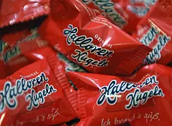 Halloren-Kugeln gibt es immer noch. - &copy; Hendrik Schmidt/dpa-Zentralbild/dpa