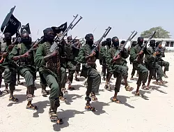 K&auml;mpfer der islamistischen Terrormiliz Al-Shabaab in Somalia. (Archivbild) - &copy; Farah Abdi Warsameh/AP/dpa