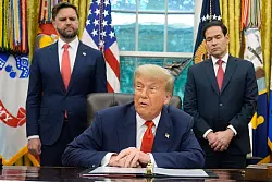 F&uuml;r US-Pr&auml;sident Trump verhandeln Vizepr&auml;sident JD Vance (l) und US-Au&szlig;enminister Marco Rubio. (Archivbild) - &copy; Manuel Balce Ceneta/AP/dpa
