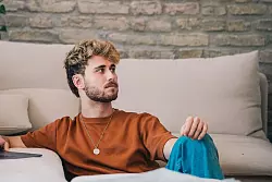 Wut, Trauer, Angst: So gern wir diese vermeintlich negativen Gef&uuml;hle auch wegdr&uuml;cken wollen - sie tragen eine Botschaft in sich. - &copy; Zacharie Scheurer/dpa-tmn