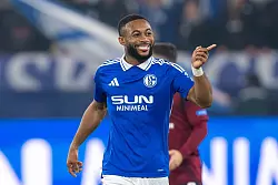 Der 25-jährige Sylla traf doppelt für die Königsblauen. - © David Inderlied/dpa