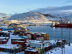 Insel aus Eis als Zankapfel: Gr&ouml;nland. - &copy; Julia W&auml;schenbach/dpa