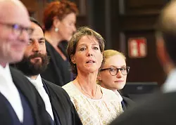 Christina Block will im Prozess um die Entführung ihrer beiden Kinder keine Fragen des Anwalts ihres Ex-Manns mehr beantworten. - © Marcus Brandt/dpa Pool/dpa