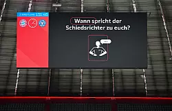 Schiedsrichter-Durchsagen in ausgewählten Stadien sind ein Pilotprojekt in der laufenden Saison. - © Sven Hoppe/dpa