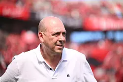 Carro sucht auch einen neuen Trainer. - © Marius Becker/dpa