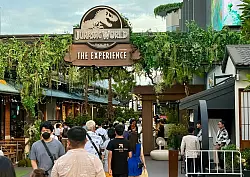 In Bangkok hat am 8. August „Jurassic World: The Experience“ eröffnet. - © Carola Frentzen/dpa-tmn