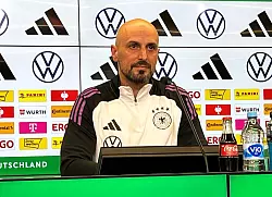 U21-Nationaltrainer Antonio Di Salvo lässt die Frage nach der Nummer 1 offen. (Archivfoto) - © Christian Kunz/dpa