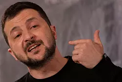 Wird in Deutschland erwartet: Pr&auml;sident Wolodymyr Selenskyj. - &copy; Evgeniy Maloletka/AP