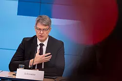 Welche Schl&uuml;sse zieht der Minister? - &copy; Fabian Sommer/dpa