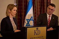 Die EU-Außenbeauftragte Kaja Kallas verhandelte zuletzt mit dem israelischen Außenminister Gideon Saar. (Archivbild) - © Leo Correa/AP/dpa