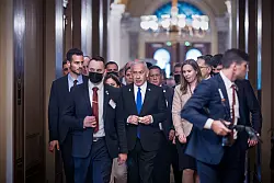 Israels Regierungschef Netanjahu ist derzeit in den USA. - © J. Scott Applewhite/AP/dpa