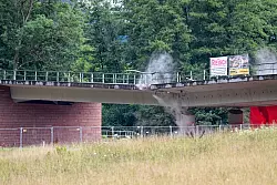Um 11.01 Uhr wurde gez&uuml;ndet. - &copy; Uwe Anspach/dpa