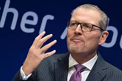 Arbeitgeberpr&auml;sident Rainer Dulger unterst&uuml;tzt die Rentenrebellen in der Union. - &copy; Sebastian Gollnow/dpa