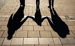 Das Kindergeld steigt 2026. (Symbolbild) - &copy; Peter Kneffel/dpa