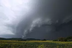 Ein Unwetter zog über mehrere Bundesländer - und sorgte für viele Schäden. - © Alexander Wolf/onw-images/dpa