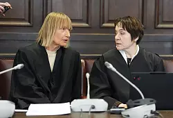 Die Verteidigerin des Angeklagten nennt die Vorw&uuml;rfe haltlos und konstruiert. - &copy; Marcus Brandt/Pool dpa/dpa