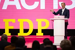 Parteichef Christian Lindner spricht zu Beginn des 75. Ordentlichen Bundesparteitages der FDP in Berlin. - &copy; Hannes P. Albert/dpa