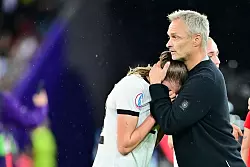 Nach dem EM-Aus gegen Spanien herrschte Trauer bei Jule Brand und Bundestrainer Christian Wück. - © Sebastian Christoph Gollnow/dpa