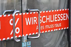 Krisen fordern Tribut: Die Zahl der Firmeninsolvenzen ist hoch (Archivbild) - &copy; Martin Schutt/dpa-Zentralbild/dpa