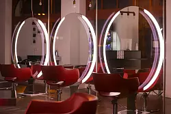 W&auml;hrend der Pandemie waren Friseursalons zeitweilig geschlossen, teilweise durften sie nur unter strengen Auflagen &ouml;ffnen. (Archivbild) - &copy; Jan Woitas/dpa-Zentralbild/dpa