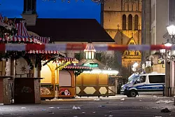 Im Dezember 2024 fuhr ein Mann aus Saudi-Arabien, mit einem Auto in eine Menschenmenge auf einem Weihnachtsmarkt in Magdeburg. Der Attentäter hatte sich bereits früher radikal in den sozialen Netzwerken geäußert und auch gegenüber Behörden gedroht. (Archivbild) - © Matthias Bein/dpa