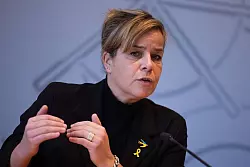 Schienen, Stromtrassen und Stra&szlig;en m&uuml;ssen nach Ansicht von Vize-Ministerpr&auml;sidentin Mona Neubaur (Gr&uuml;ne) besser vor Sabotage gesch&uuml;tzt werden. - &copy; Rolf Vennenbernd/dpa