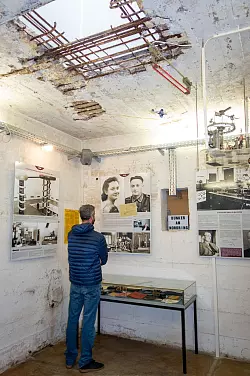 Forschungsbunker in Großostheim/Ringheim: Hier tüftelte man am «Röntgenstrahlbündelflakgerät». - © Andreas Drouve/dpa-tmn