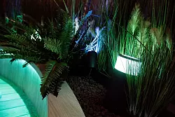 LED-Leuchten sind am besten dimmbar oder mit einem Bewegungsmelder ausgestattet. - © Franziska Gabbert/dpa-tmn