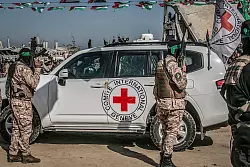 Mehr als 15 Monate hatten einige der Geiseln in der Gewalt ihrer Peiniger verbracht. (Archivbild) - © Abed Rahim Khatib/dpa