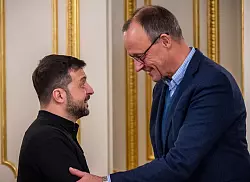 Zum Thema Taurus hat Merz keine Neuigkeiten. - © Michael Kappeler/dpa