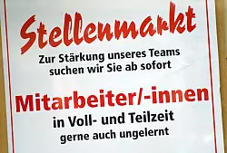 Wegen des Fachkr&auml;ftemangels k&ouml;nnen viele Betriebe nicht w&auml;hlerisch sein. (Symbolbild) - &copy; picture alliance / Peter Kneffel/dpa