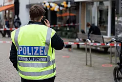 Am Ende eines Frühlingstages war die Innenstadt sehr belebt als die Schüsse fielen. (Archivfoto) - © Friso Gentsch/dpa
