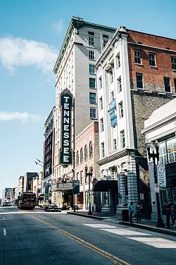 Haus mit Tradition: das Tennessee Theatre in Knoxville. - © Tennessee Tourism/dpa-tmn