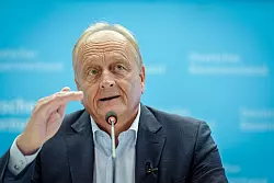 Verbandspr&auml;sident Rukwied: &laquo;Wir Bauern sind doppelt entt&auml;uscht.&raquo; - &copy; Kay Nietfeld/dpa