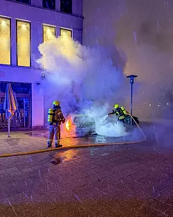 Die Einbrecher entkamen. - &copy; Marco Schweiger/Feuerwehr Detmold/dpa