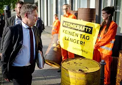 - &copy; Kay Nietfeld/dpa