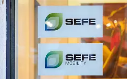 Auf Basis eines bestehenden, langfristigen Vertrags importiert Sefe weiter Flüssigerdgas aus Russland in die EU. - © Annette Riedl/dpa