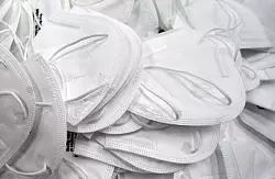 Darum geht es im Streit zwischen Grünen und Spahn: Corona-Schutzmasken. (Archivfoto) - © Thomas Frey/dpa