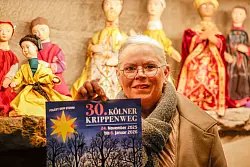 Caroline Maria Weber ist die Vorsitzende der Landesgemeinschaft der Krippenfreunde in Rheinland und Westfalen. Sie organisiert die Krippenwege in Köln und Aachen. - © Thomas Banneyer/dpa