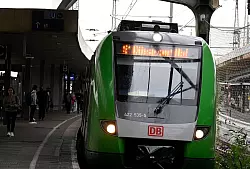 Bei der Bahn hat es innerhalb von zwei Tagen einen dritten mutma&szlig;lich vors&auml;tzlich verursachten Kabelbrand gegeben. - &copy; Roberto Pfeil/dpa