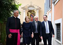 Steinmeier und seine Frau Elke B&uuml;denbender im Vatikan. - &copy; Bernd von Jutrczenka/dpa
