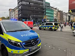 Die Polizei ist zu einem gr&ouml;&szlig;eren Einsatz ausger&uuml;ckt. - &copy; Frank Christiansen/dpa