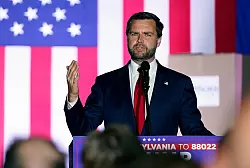 J.D. Vance und ich sind &laquo;extrem normale Menschen&raquo;, sagt Donald Trump &uuml;ber seinen Vizekandidaten und sich selbst. - &copy; Chris Szagola/AP/dpa