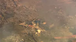 Wie es zu der Katastrophe kommen konnte, ist noch immer unklar. - © Uncredited/WTVF-TV/AP/dpa