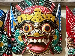 Die Balinesen haben einen einzigartigen Glauben, gepr&auml;gt vom mythologischen Wesen und dem Gleichgewicht zwischen Gut und B&ouml;se. - &copy; Carola Frentzen/dpa