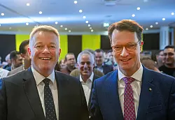 W&uuml;st unterst&uuml;tzt den rheinland-pf&auml;lzischen CDU-Spitzenkandidaten f&uuml;r die Landtagswahl, Gordon Schnieder. - &copy; Harald Tittel/dpa