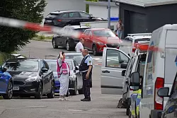 Einen Tag nach der Gewalttat sind noch viele Fragen offen. - © Jannik Nölke/dpa