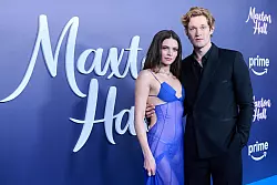 Die Serie «Maxton Hall» mit den Hauptdarstellern Harriet Herbig-Matten und Damian Hardung interessierte stark. (Archivbild) - © Annette Riedl/dpa