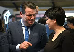 Der damalige Arbeitsminister Hubertus Heil (SPD) und sein &laquo;Job-Motor&raquo;: Wie diese Ukrainerin sollten viele Fl&uuml;chtlinge Arbeit bekommen. (Archivfoto vom Juni 2024) - &copy; Britta Pedersen/dpa